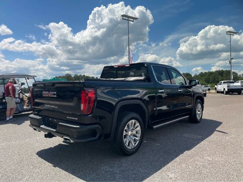Used 2025 GMC Sierra 1500 Denali AWD/4WD image 5