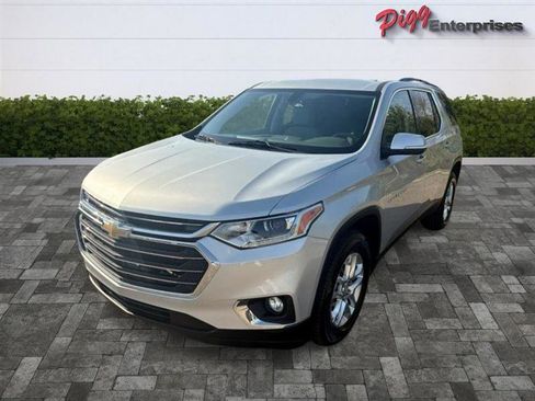 Used 2021 Chevrolet Traverse LT image 5