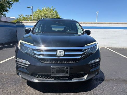 Used 2017 Honda Pilot Touring image 9