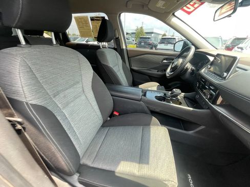 Used 2021 Nissan Rogue SV FWD image 28