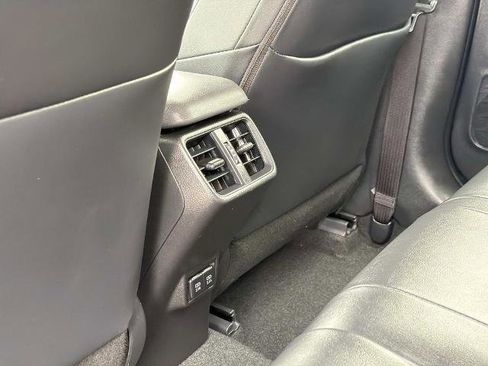 Used 2019 Lexus UX 200 w/ Premium Package FWD image 16