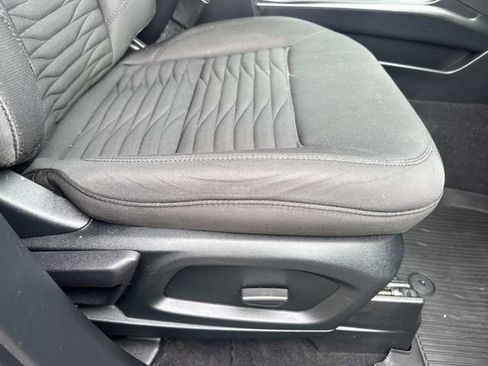 Used 2020 Ford Explorer XLT image 14