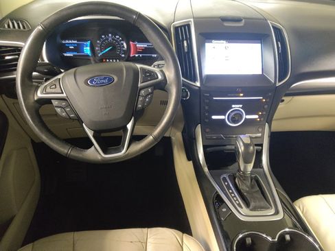 Used 2016 Ford Edge Titanium w/ Technology Package FWD image 22
