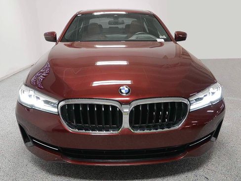 Used 2023 BMW 530i w/ Premium Package RWD image 2