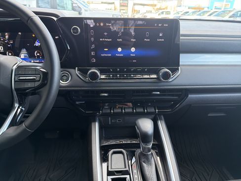 Used 2024 Chevrolet Colorado LT w/ LT Convenience Package II image 29