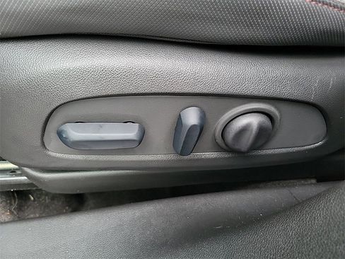 Used 2023 Chevrolet TrailBlazer RS image 16