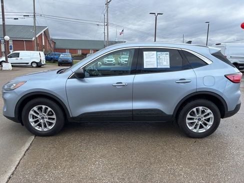 Used 2022 Ford Escape SE image 4