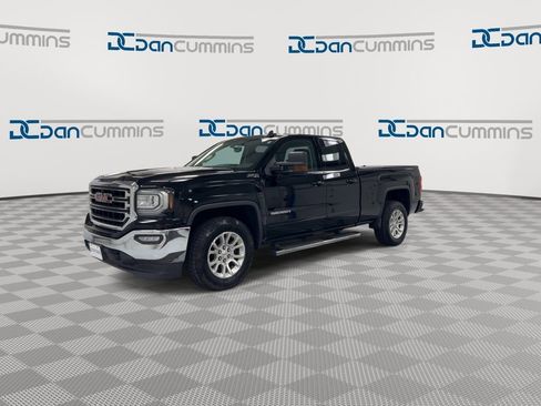 Used 2017 GMC Sierra 1500 SLE w/ SLE Value Package image 4