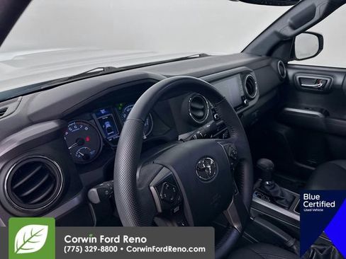 Used 2023 Toyota Tacoma TRD Sport image 11