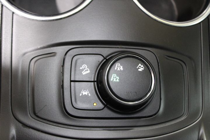 Used 2023 GMC Terrain SLE w/ Elevation Edition AWD/4WD image 30