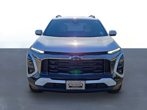 New 2026 Chevrolet Equinox ACTIV image 2