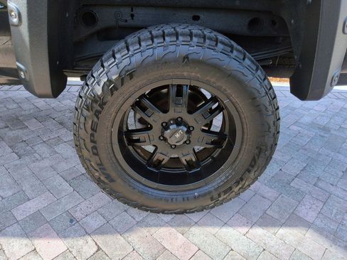 Used 2014 GMC Sierra 1500 SLT w/ SLT Preferred Package AWD/4WD image 47
