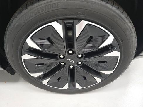 New 2025 Chevrolet Blazer EV RS image 23