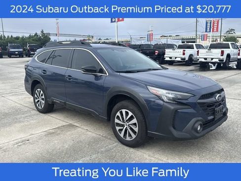 Used 2024 Subaru Outback Premium AWD/4WD image 1
