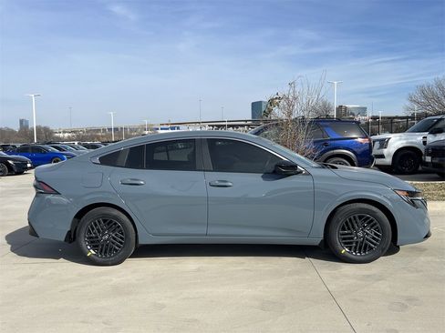 New 2026 Nissan Sentra SV image 3