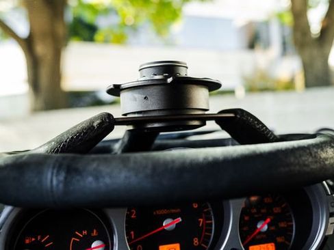 Used 2006 Nissan 350Z Touring w/ (N93) Cargo Convenience Pkg image 78