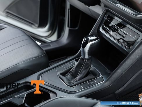 Used 2023 Volkswagen Tiguan SE w/ Panoramic Sunroof Package FWD image 70