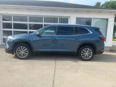 Used 2026 Buick Enclave Preferred FWD image 2