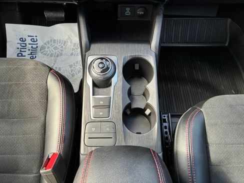 Certified 2022 Ford Escape SEL w/ SEL Stealth AWD Package image 16