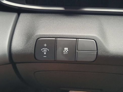 Used 2025 Hyundai Elantra Sport FWD image 27