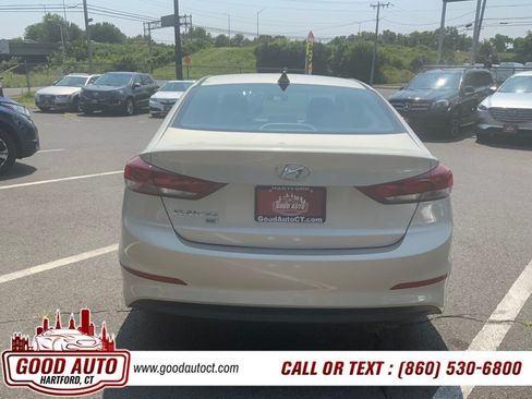 Used 2017 Hyundai Elantra SE w/ Cargo Package FWD image 6