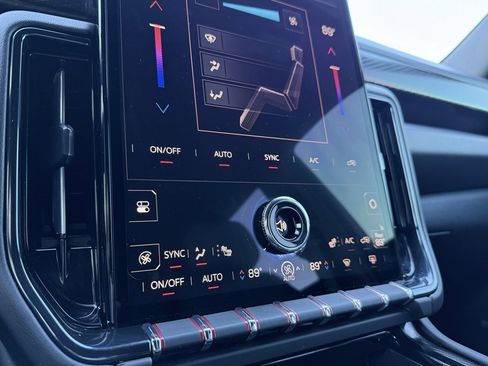 Used 2025 GMC Yukon XL AT4 w/ Premium Trailering Package image 17