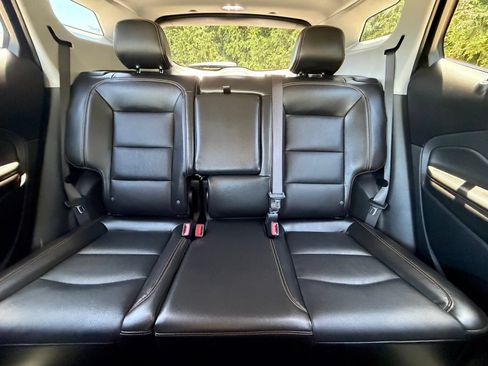 Used 2021 GMC Terrain SLT FWD image 3