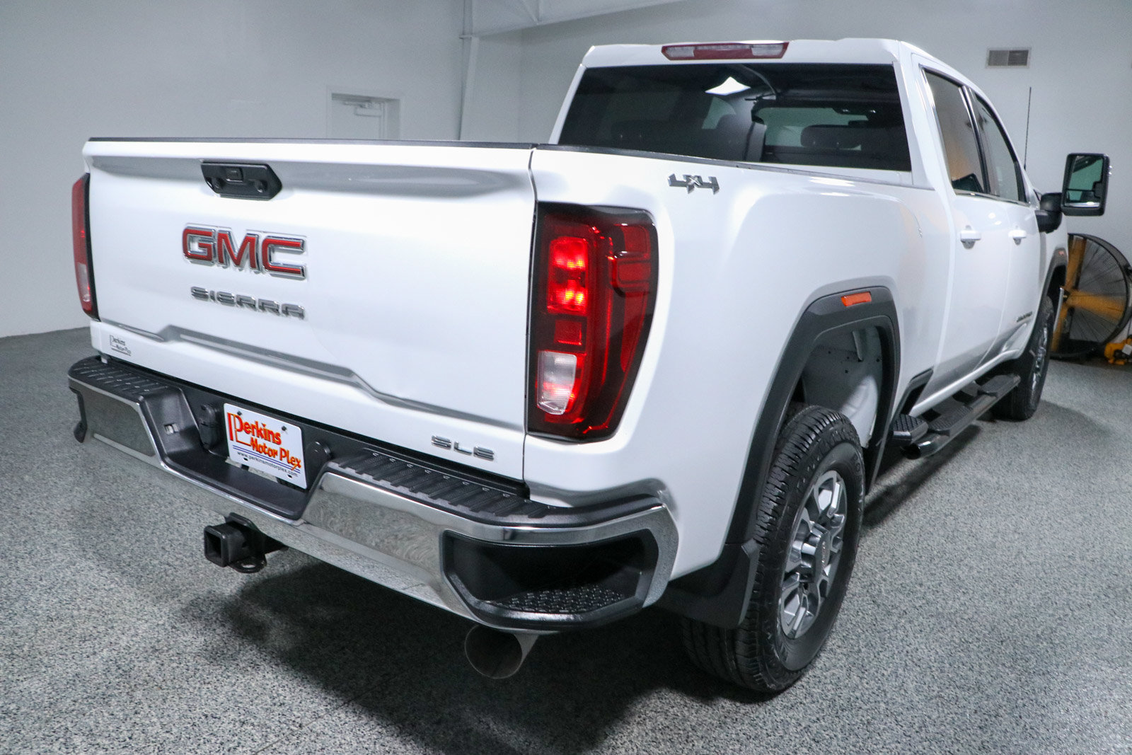 Used 2023 GMC Sierra 2500 SLE AWD/4WD image 7