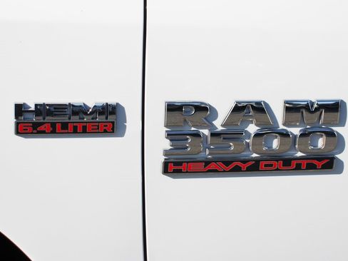 Used 2018 RAM 3500 Tradesman w/ Chrome Appearance Group image 37