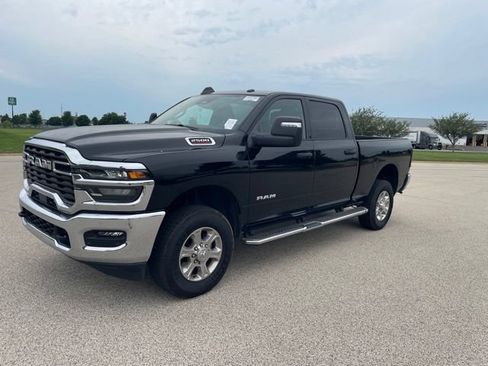 Used 2026 RAM 2500 Big Horn AWD/4WD image 6