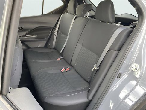 Used 2023 Nissan Kicks SV image 14