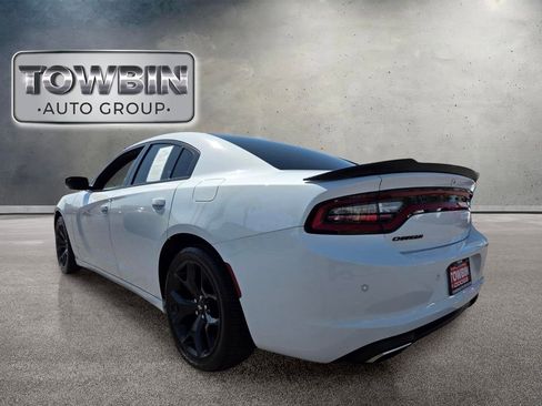 Used 2020 Dodge Charger SXT w/ Blacktop Package RWD image 6