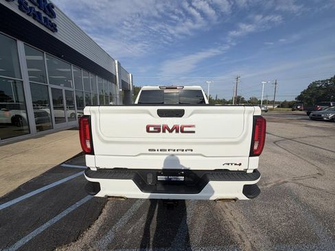 Used 2021 GMC Sierra 1500 AT4 w/ AT4 Premium Package AWD/4WD image 7