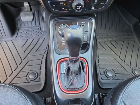 Used 2021 Jeep Compass Trailhawk AWD/4WD image 25