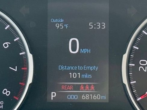 Used 2022 Toyota RAV4 LE AWD/4WD image 13