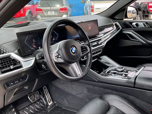 Used 2025 BMW X6 xDrive40i w/ Executive Package image 17