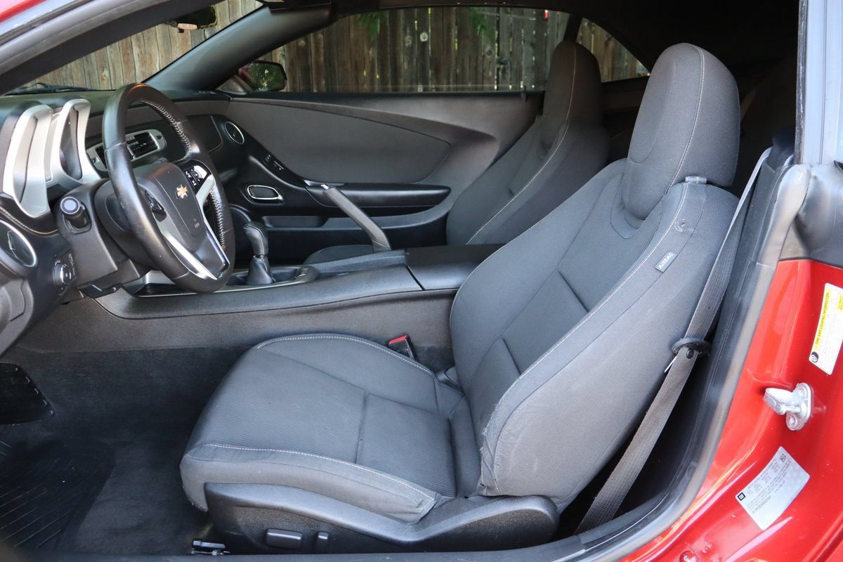 Used 2014 Chevrolet Camaro LT RWD image 20