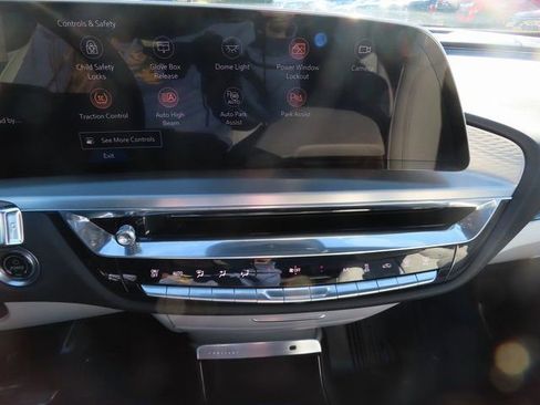 Used 2024 Cadillac Lyriq Luxury w/ LPO, Floor Liner Package AWD/4WD image 33