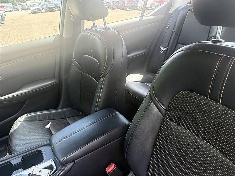 Used 2021 Nissan Sentra SR FWD image 12
