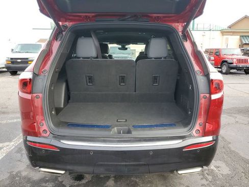 Used 2024 Buick Enclave Premium image 25