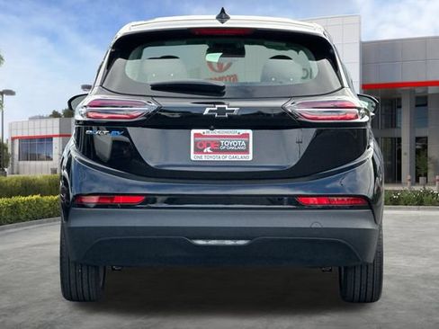 Used 2023 Chevrolet Bolt LT FWD image 5