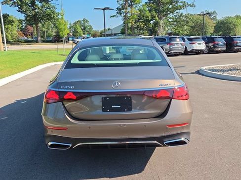 New 2027 Mercedes-Benz E 450 4MATIC Sedan image 4