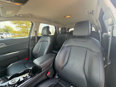 Used 2023 Kia Sportage EX AWD/4WD image 10