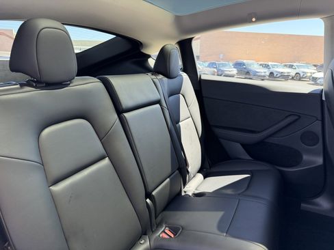 Used 2024 Tesla Model Y Long Range image 39