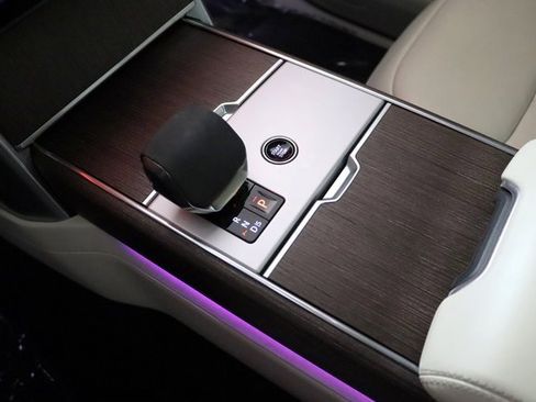 Used 2024 Land Rover Range Rover SE image 30