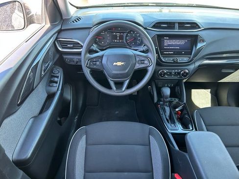 Used 2023 Chevrolet TrailBlazer LT w/ Convenience Package AWD/4WD image 30