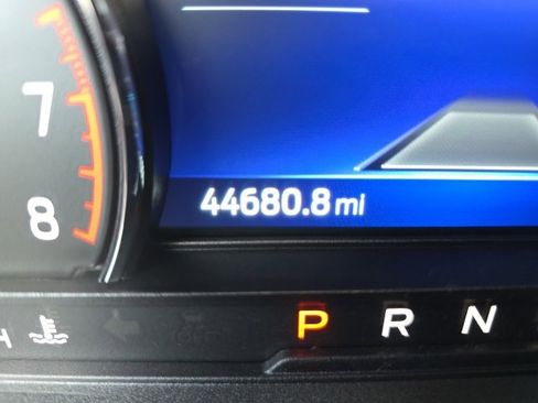 Certified 2022 Ford Explorer Limited w/ Equipment Group 301A image 17