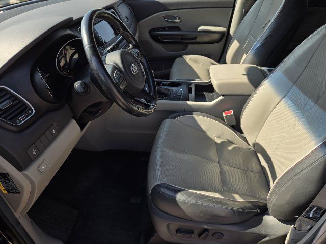 Used 2017 Kia Sedona LX w/ LX Essentials Premium Package FWD image 19