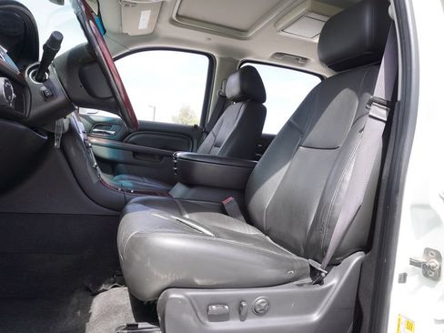 Used 2013 Cadillac Escalade EXT Premium AWD/4WD image 16