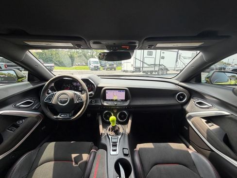 Used 2019 Chevrolet Camaro ZL1 RWD image 8